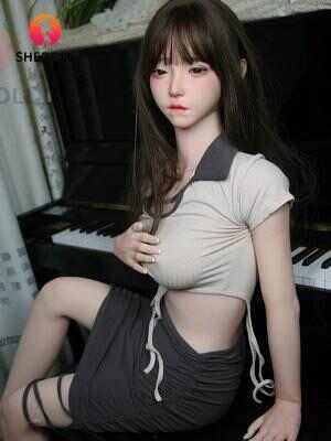 SHEDOLL 楚瑜 158cm｜C罩杯鋼琴學妹｜綁帶灰裙赤足｜可動關節坐姿｜仿真口腔+發熱體