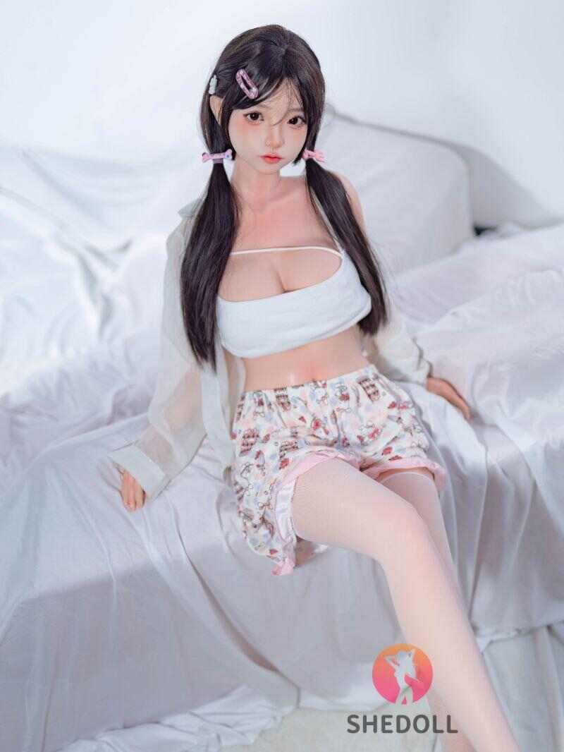 SHEDOLL ルオ イ 148cm | Dカップ | 花柄ドレス風 | 小柄巨乳細腰 | 加熱ボディ+植毛カスタム | 純欲系ガールフレンド