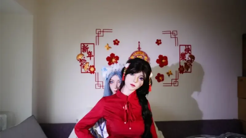 新年攝影比賽《 我帶了個2086年的女友回家過年，結果她是個啞巴》